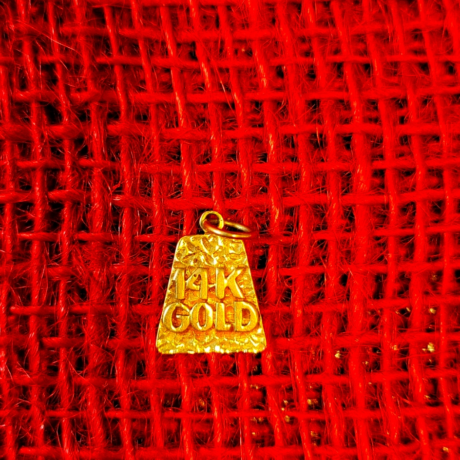 Yellow Gold Pendant